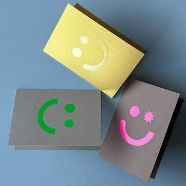 iyouall Glyph - Smiley Pink