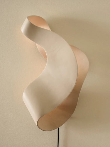 Ferm Living - Oyster Wall Lamp - Light Cashmere