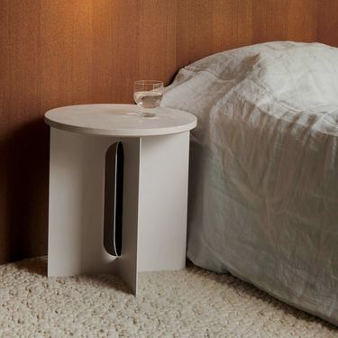 Audo Copenhagen – Androgyne Side Table – Ø40cm – Marble Top / Steel Base