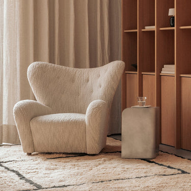 Audo_Copenhagen_-_Volume_Side_Table_lifestyle 2