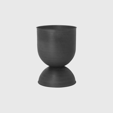 Ferm_Living_Hourglass_Pot_Medium Black