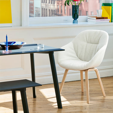 Hay - AAC 123 Soft - Chair at a table